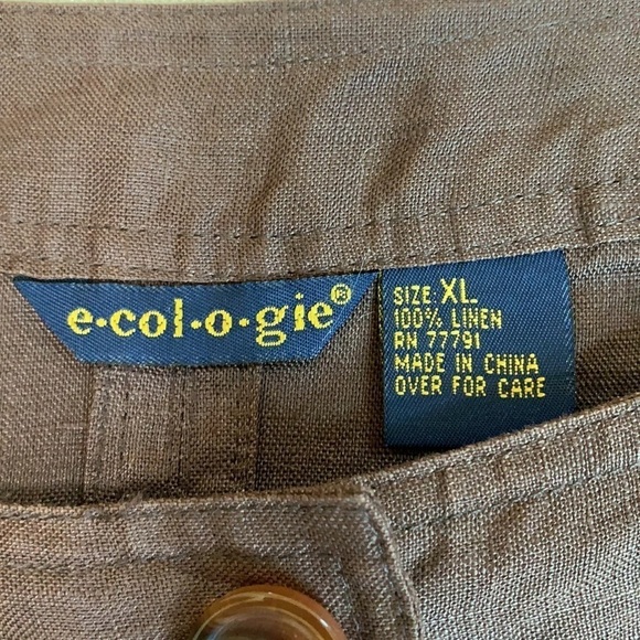 Chocolate brown linen cropped button down top light jacket - Picture 3 of 8